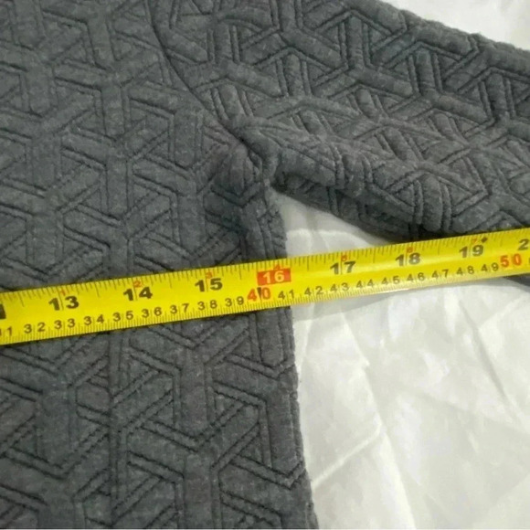 FABULOUS grey 3/4 sleeves midi dress with neckline accent of pearl and beads. M - Picture 6 of 11